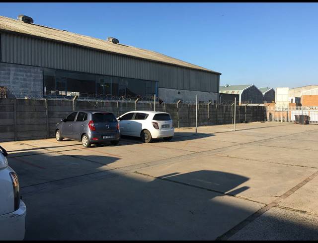 113M² WAREHOUSE FOR SALE IN BRACKENFELL INDUSTRIAL